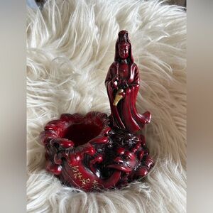 Vintage Hand Carved Red Resin Oriental Asian Guanyin of Compassion w Small Dish